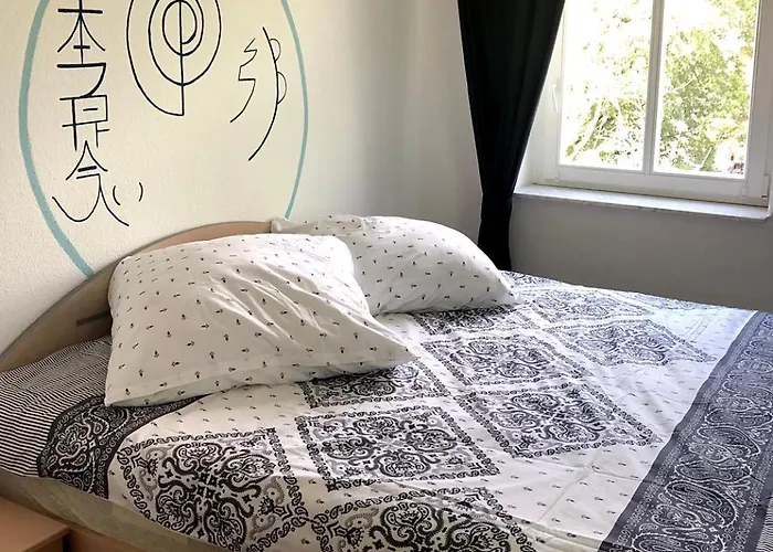 Marktresidenz Eisenach- Stilvolle Maisonette Mit 3 Zimmern Und 2 Baedern Apartman *