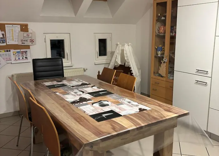 Marktresidenz Eisenach- Stilvolle Maisonette Mit 3 Zimmern Und 2 Baedern Appartement